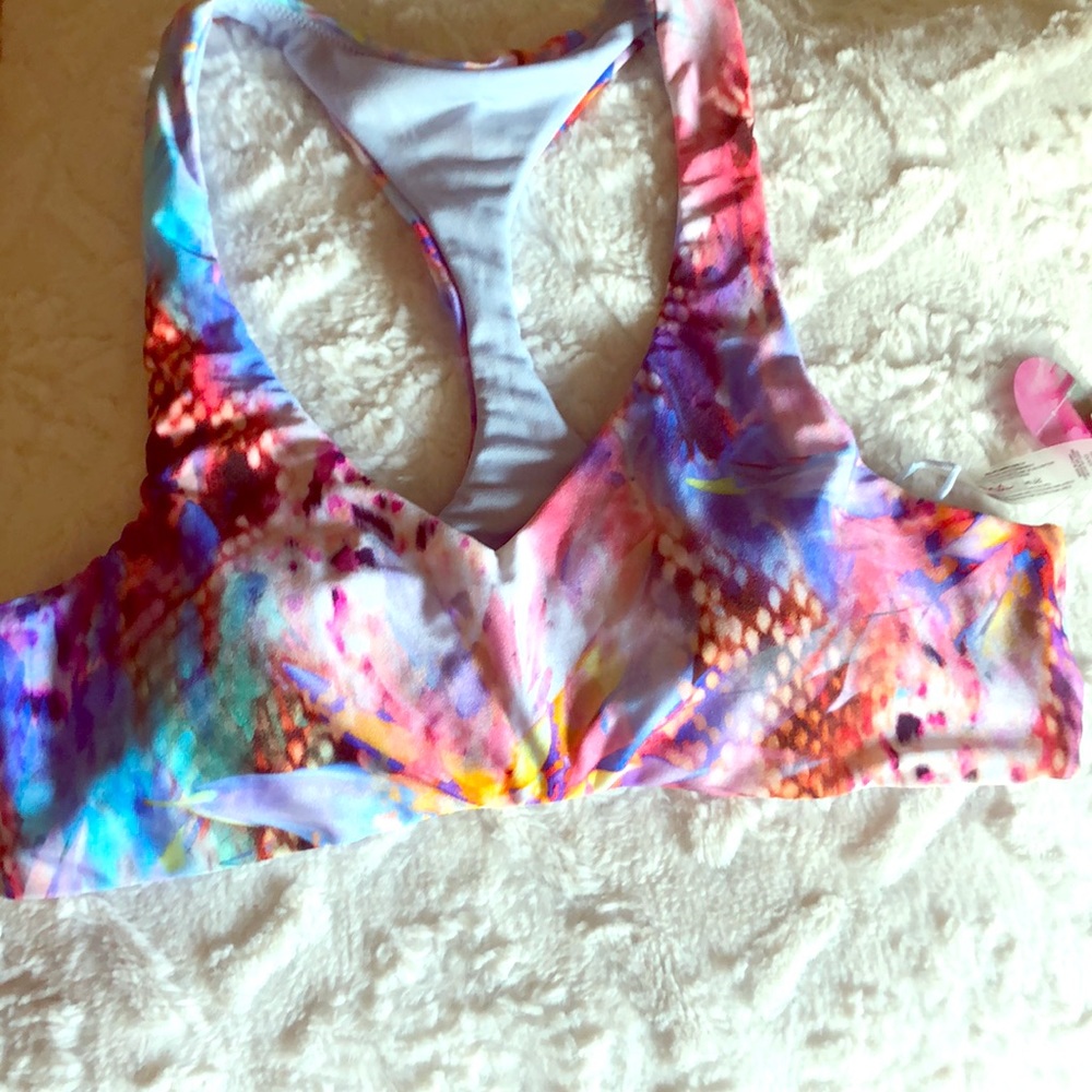 🌺NWT bathingsuit top/sports bra/hotyoga top🌺